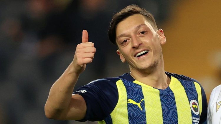 Mesut Özil