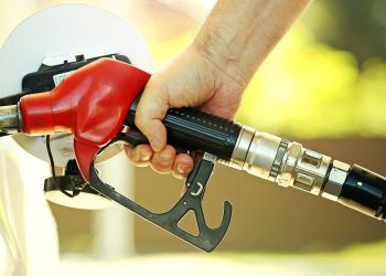 arabalar 100 km'de ne kadar yakıt yakar