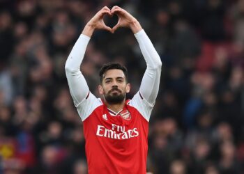 Kanarya’da Yeni Savunmacı Bekleniyor