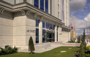 akp1