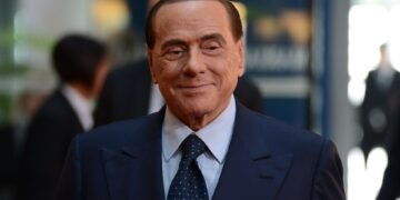 Berlusconi’den Adaylık Sinyali