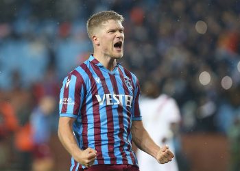 Cornelius Kopenhag’a Döndü!