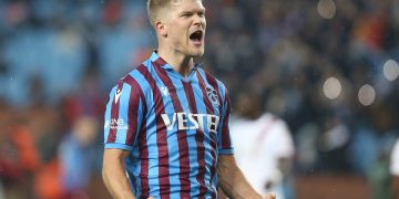 Cornelius Kopenhag’a Döndü!