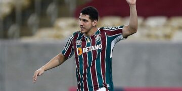 Fenerbahçe’ye Szalai’nin Yerine Nino!