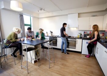 Emlakçılar Odası’ndan Ev Arkadaşı Konusunda Uyarı!