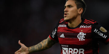 Fenerbahçe’de Rossi – Pedro Takası Gündemde!