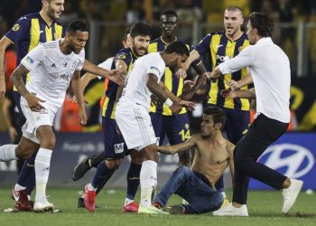 Olaylı Maçın Galibi Beşiktaş Oldu: 3-2