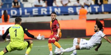 Galatasaray 3 Puanı 3 Golle Aldı: 3-2