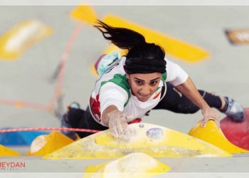 Güney Kore’de Başörtüsüz Yarışan Elnaz Rekabi İran’a Döndü!