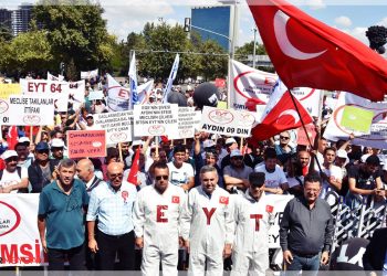 EYT Düzenlemesi Yolda: Kadınlara 20, Erkeklere 25 Yıl Şartı!