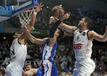 Anadolu Efes, Real Madrid Deplasmanında da Kayıp