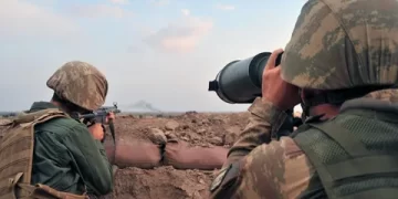 Taciz ateşi açan 8 PKK/YPG’li terörist etkisiz hale getirildi