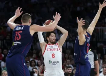 12 Dev Adam Sırbistan’a 77-76’lık skorla yenildi