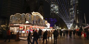 Enerji krizi Noel pazarlarını vurdu