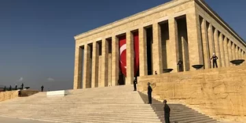 10 Kasım Atatürk’ün ölüm yıldönümü resmi tatil ilan edildi mi ?