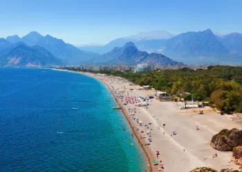 Antalya Alman ve İngiliz turist sayısında rekor kırdı