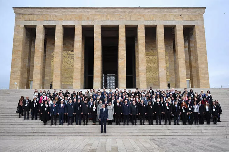 bakan ozer anitkabir habermeydan