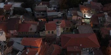 İzmir’de 4,9 büyüklüğünde deprem!