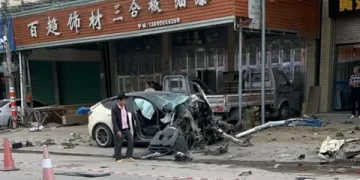 Çin’de Tesla aracı dehşet saçtı