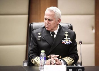 Yunanistan’dan Türkiye’ye savaşa hazır olun mesajı