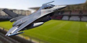 Polonya Dünya Kupası’na F16’larla gitti