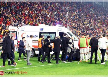 Göztepe – Altay Derbisi, Olaylar Nedeniyle Yarıda Kaldı! İzmir’de Ortalık Karıştı!