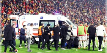 Göztepe – Altay Derbisi, Olaylar Nedeniyle Yarıda Kaldı! İzmir’de Ortalık Karıştı!