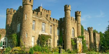 İngiltere’de 50 bin mülteci lüks otellerde ağırlanıyor