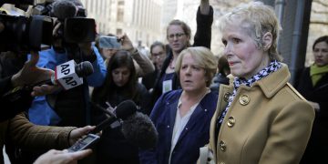 Amerikalı yazar E Jean Carroll’dan, eski ABD başkanı Trump’a tecavüz davası