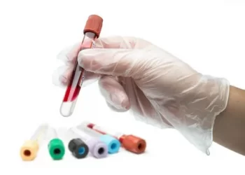 İlk kez insana yapay kan nakledildi