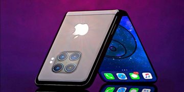 Dünyanın ilk katlanabilir iPhone’unu yaptı!
