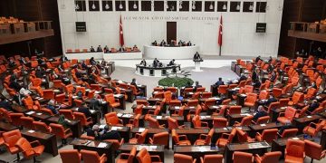 “Torba” kanun teklifi yasalaştı