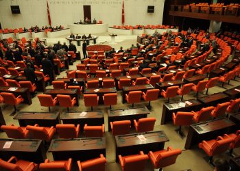 “Torba” kanun teklifi yasalaştı