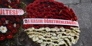 24 Kasım Öğretmenler Günü mesajları ve sözleri