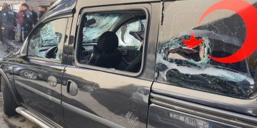 Otoparkta sopalı yol verme kavgası