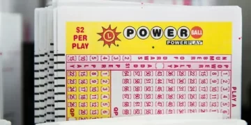 ABD’nin sayısal lotosu sayılan “Powerball” çekilişinde bir kişi 2,04 milyar dolar ikramiye kazandı