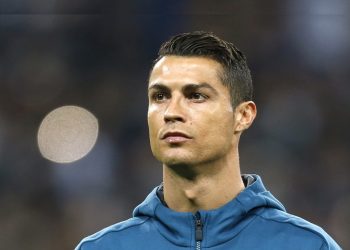 Manchester United, Ronaldo’nun sözleşmesini feshetti.
