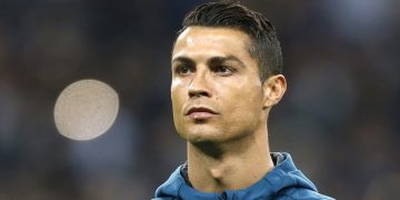 Manchester United, Ronaldo’nun sözleşmesini feshetti.