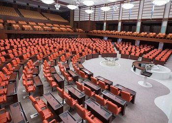 Cemevlerine yönelik düzenlemeler içeren teklif yasalaştı