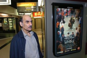 18 yıl havalimanında yaşayan Mehran Karimi Nasseri hayatını kaybetti terminalde hayatini kaybetti habermeydan
