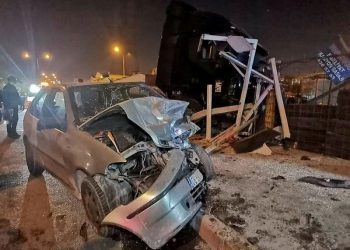 Kontrolden çıkan TIR dehşet saçtı