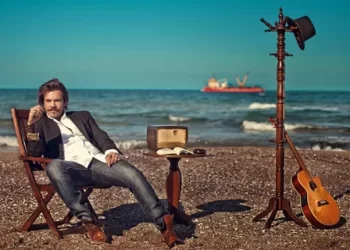 Amerika’ya yerleşen ünlü oyuncu Tolga Karel’den şaşırtan paylaşım