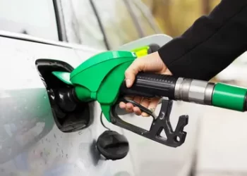 Yılın son gününde Benzine dev zam pompaya yansıdı!