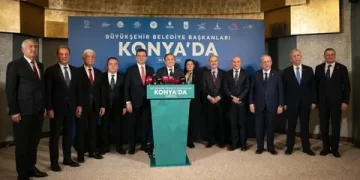 Konya’da Toplanan CHP’li 11 Büyükşehir Belediye Başkanından Ortak Bildiri