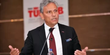 TÜRSAB Başkanı Firuz Bağlıkaya’dan konaklama vergisine erteleme önerisi