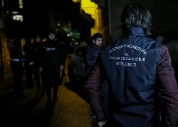 İstanbul Esenyurt ve İzmir Konak’ta bulunan ‘şok evleri’ne operasyon yapıldı