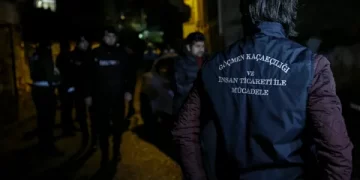 İstanbul Esenyurt ve İzmir Konak’ta bulunan ‘şok evleri’ne operasyon yapıldı