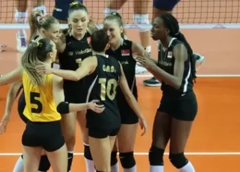 2022 FIVB Kulüpler Dünya Şampiyonası finali Imoco Volley: 3 – VakıfBank: 1