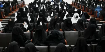 Afganistan’da Taliban yönetiminden kız öğrencilere üniversite yasağı