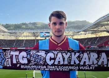 Paris'te, Trabzonlu üniversite öğrencisi Akın Genç başından vurularak öldürüldü Paris’te, Trabzonlu üniversite öğrencisi Akın Genç başından vurularak öldürüldü